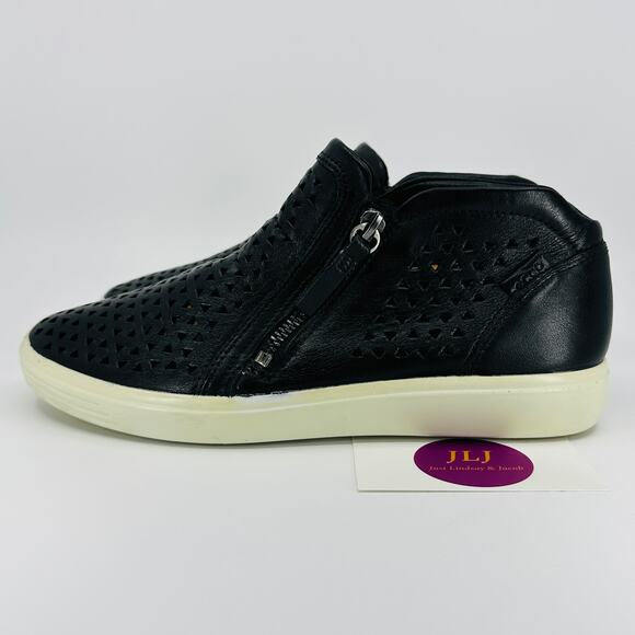 ECCO Women's Soft 7 Laser Cut Black Leather Ankle Booties Size 39 EU/ 8 US - Picture 4 of 10